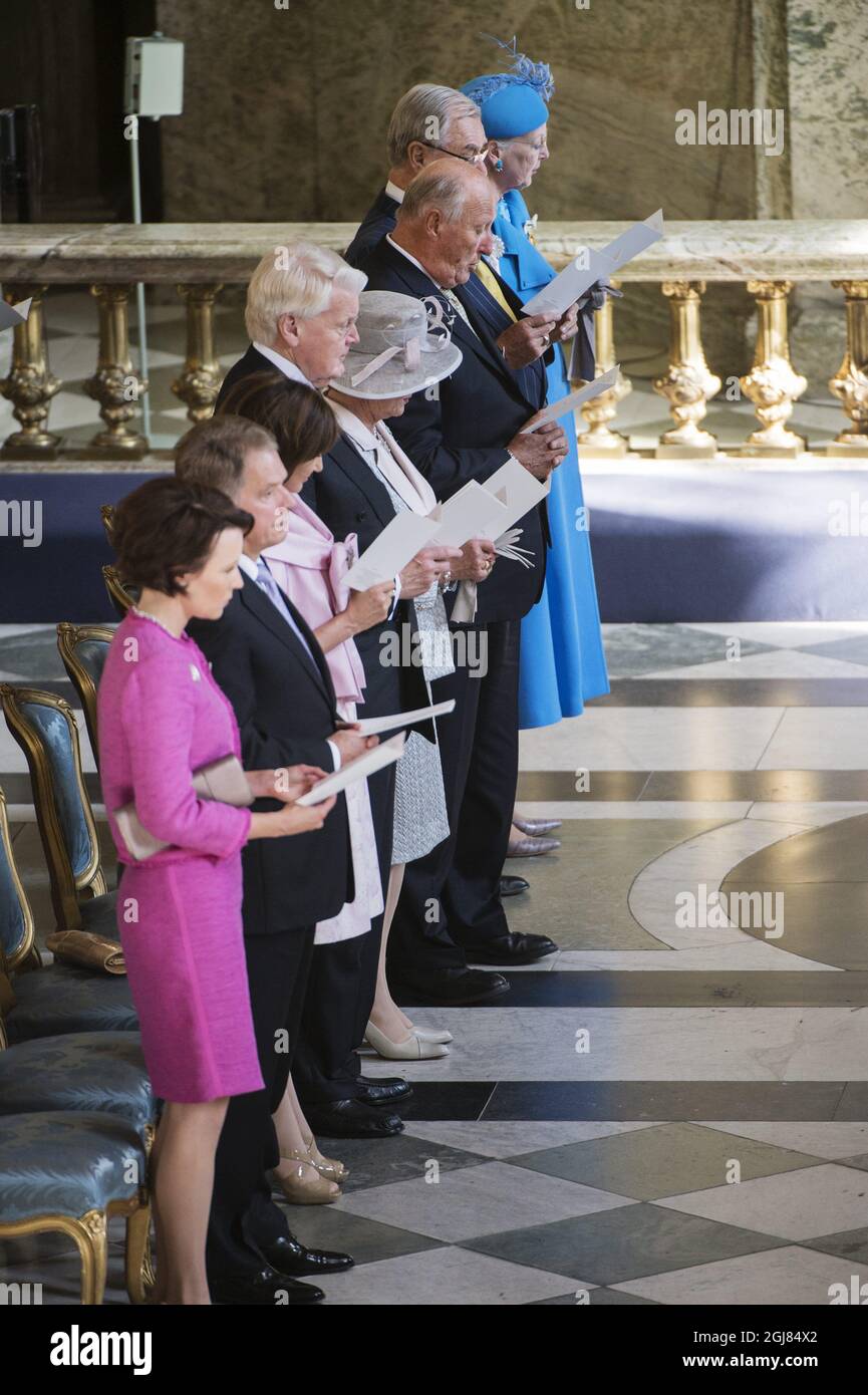 STOCKHOLM 20130915 Jenni Haukio et le président finlandais Sauli Niinisto, Dorrit Moussaieff et Olafur Ragnar Grimsson, président de l'Islande, de la reine Sonja, du roi Harald de Norvège, du prince Henrik et de la reine Margrethe du Danemark pendant le service d'action de grâces du te Deum dans le cadre du 40e jubilé du roi tenu à la chapelle royale, Palais royal de Stockholm 15 septembre 2013. Foto: Vilhelm Stokstad / SCANPIX / Kod 11370 Banque D'Images