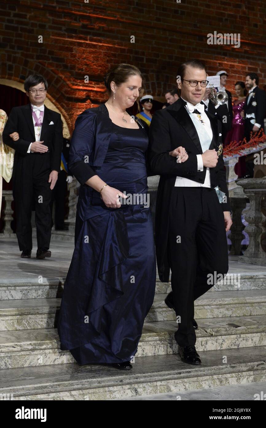 STOCKHOLM 2014-12-10 le professeur Anna Kathrin Hell et le prince Daniel arrivent au banquet Nobel à l'hôtel de ville de Stockholm, Suède, le 10 décembre 2014. Photo: Claudio Bresciani / TT / Kod 10090 Banque D'Images