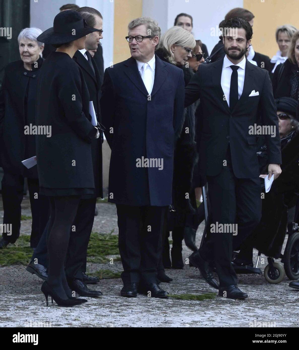 STOCKHOLM 2015-02-04 la princesse Victoria, le prince Daniel, Jacob Wallenberg et le prince Carl Philip lors des funérailles de l'industriel suédois Peter Wallenberg dans l'église Katarina à Stockholm, en Suède, le 4 février 2015. Foto: Claudio Bresciani / TT Kod 10090 Banque D'Images