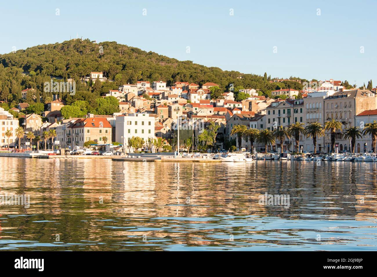 Croatie, Split. Marjan Hill, Fisherman's Port et Veli Varos lumière du matin. Banque D'Images