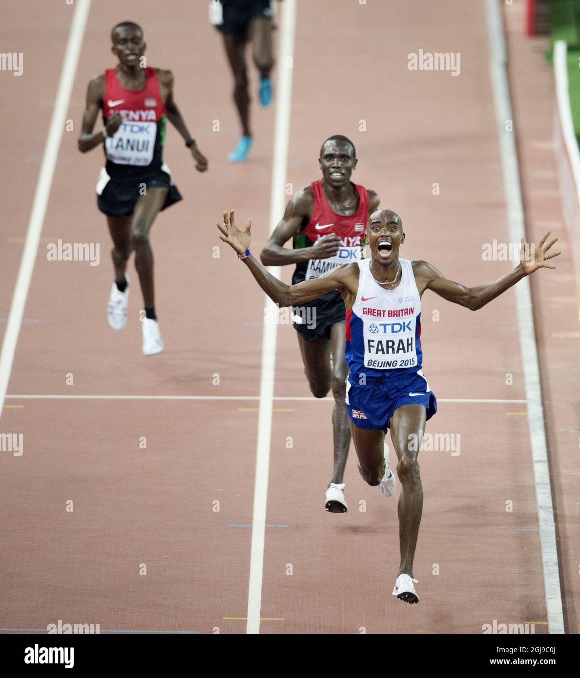 BEIJING 20150822 Mohamed Farah, de Grande-Bretagne, remporte la finale masculine de 10000m lors des Championnats du monde de l'IAAF de Beijing 2015 au Stade National de Beijing, Chine, le 22 août 2015. Photo: Jessica Gow / TT / Kod 10070 Banque D'Images