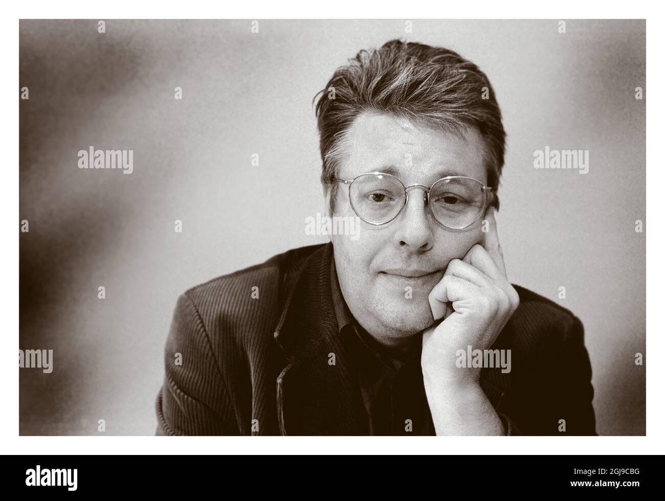 *image du fichier en relation avec la sortie du nouveau livre du millénaire août 27* STOCKHOLM 2008-10-22 * dossier 2004 * Un portrait de Stieg larsson à Stockholm, Suède. Stieg Larsson, auteur de crime tardif, a écrit la trilogie « Millennium » qui est traduite dans de nombreuses langues. Stieg Larsson est mort avant son premier livre où publié photo Per Jarl / Expo / SCANPIX Code 10620 Banque D'Images