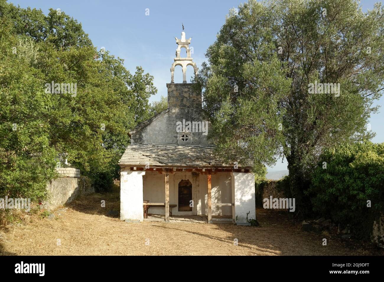 Église orthodoxe serbe médiévale à Ošanjići (Stolac, Bosnie-Herzégovine) Banque D'Images