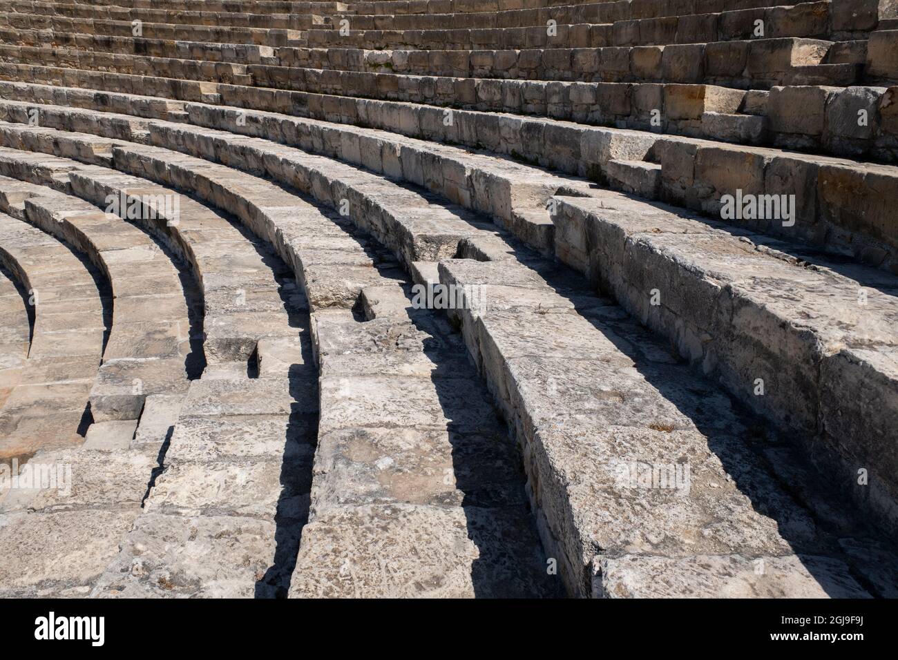 Chypre, site archéologique antique de Kourion. Le théâtre, vers 2e siècle avant J.-C., 3 000 sièges. Banque D'Images