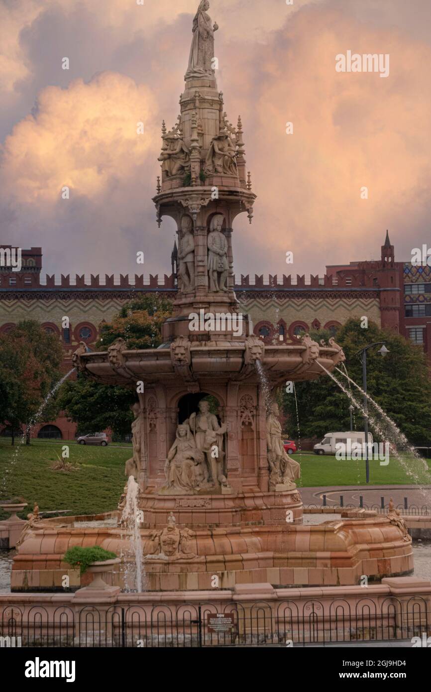 Fontaine de Doulton sur Glasgow Green. Glasgow Centre, Écosse. Banque D'Images