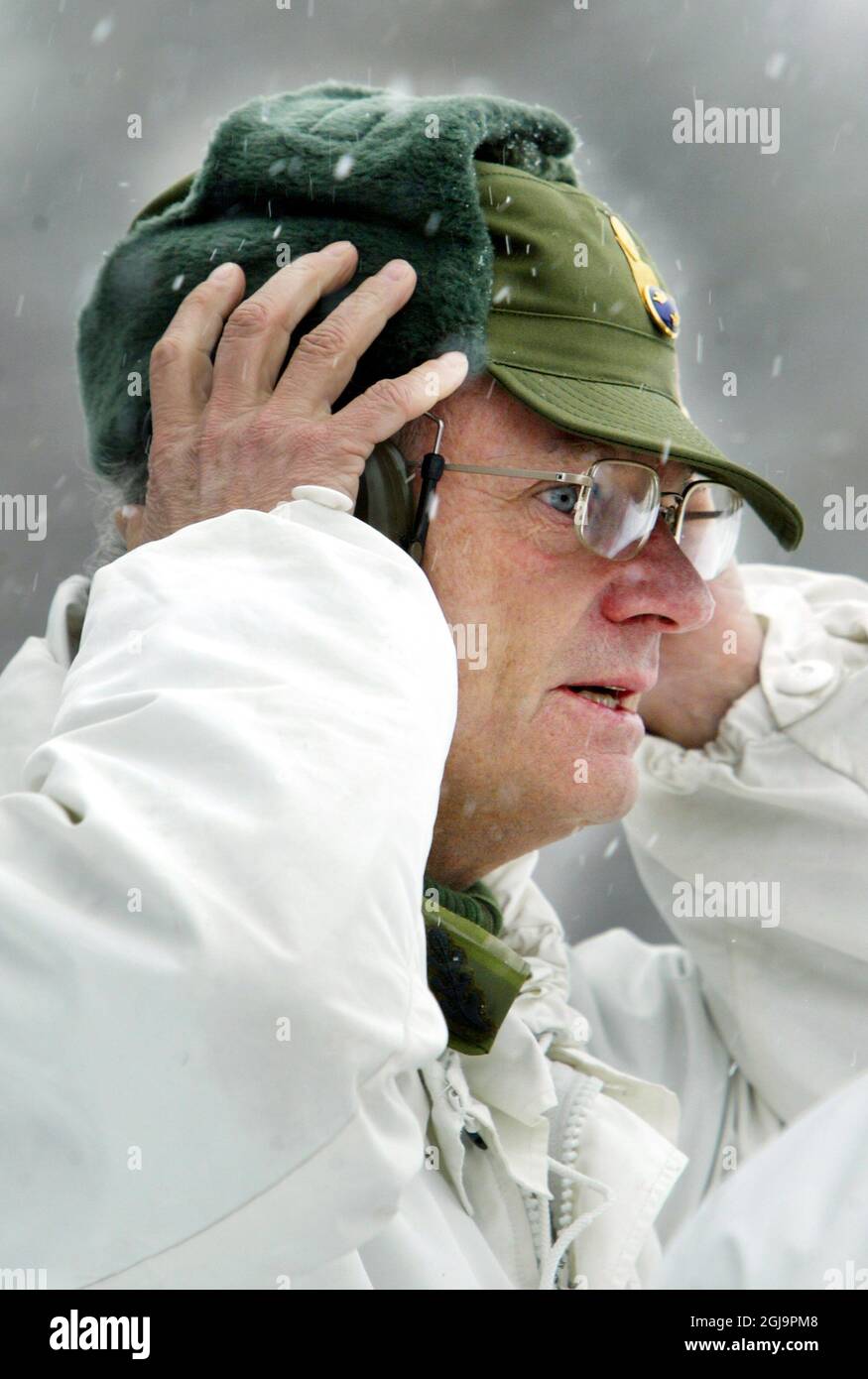 OSTERSUND 20050311 le roi Carl Gustaf est vu lors d'une visite au régiment d'infanterie à Ostersund Suède photo: Denny Calvo / SCANPIX Code 70655 Banque D'Images