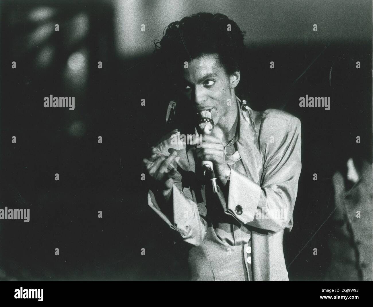 STOCKHOLM 1987-05-08 l'artiste et chanteur Prince est vu erforming lors d'un concert à Stockholm, Suède, le 8 mai 1987. Foto: Torbjorn Selander / EXP / TT / Kod 90 ** HORS SUÈDE** Banque D'Images