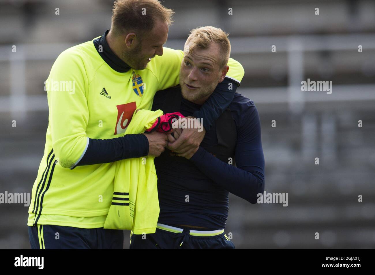 STOCKHOLM 2016-05-28 Andreas Granqvist et John Guidetti photographiés pendant le camp d'entraînement Euro 2016 de l'équipe nationale suédoise au stade olympique de Stockholm, Suède, le 28 mai 2016. Photo: Erik Nylander / TT / Kod 11540 ** SUÈDE OUT ** Banque D'Images