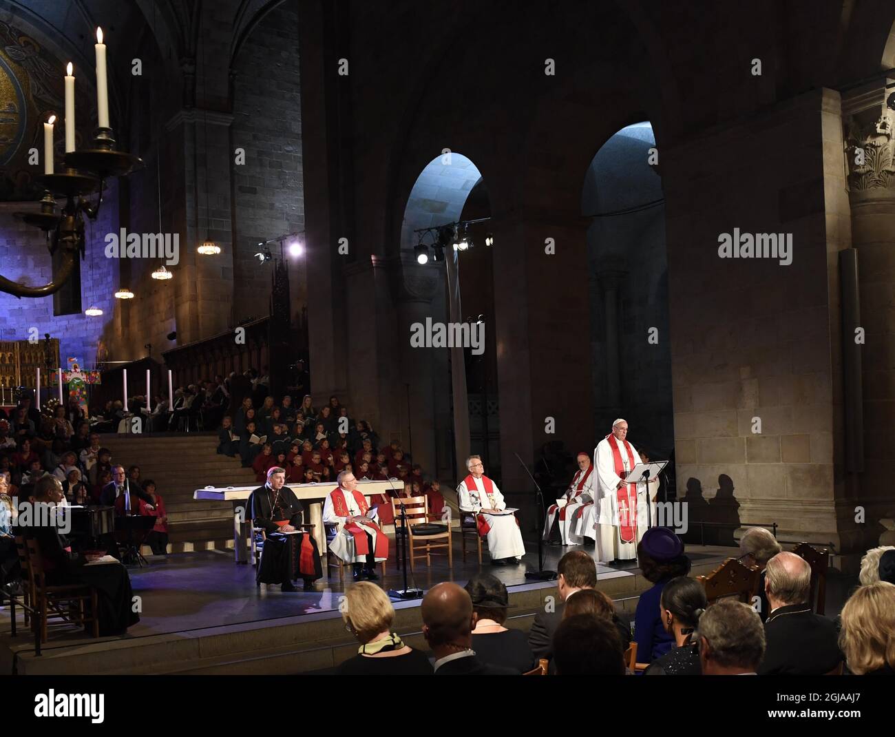 LUND 20161031 le pape François vu jouer une messe œcuménique dans le Dôme de Lund, 31 octobre 2016 le pape est en visite en Suède à l'occasion de l'anniversaire de l'église luthérienne. Foto: Jonas Ekstromer / TT Kod 10030 Banque D'Images