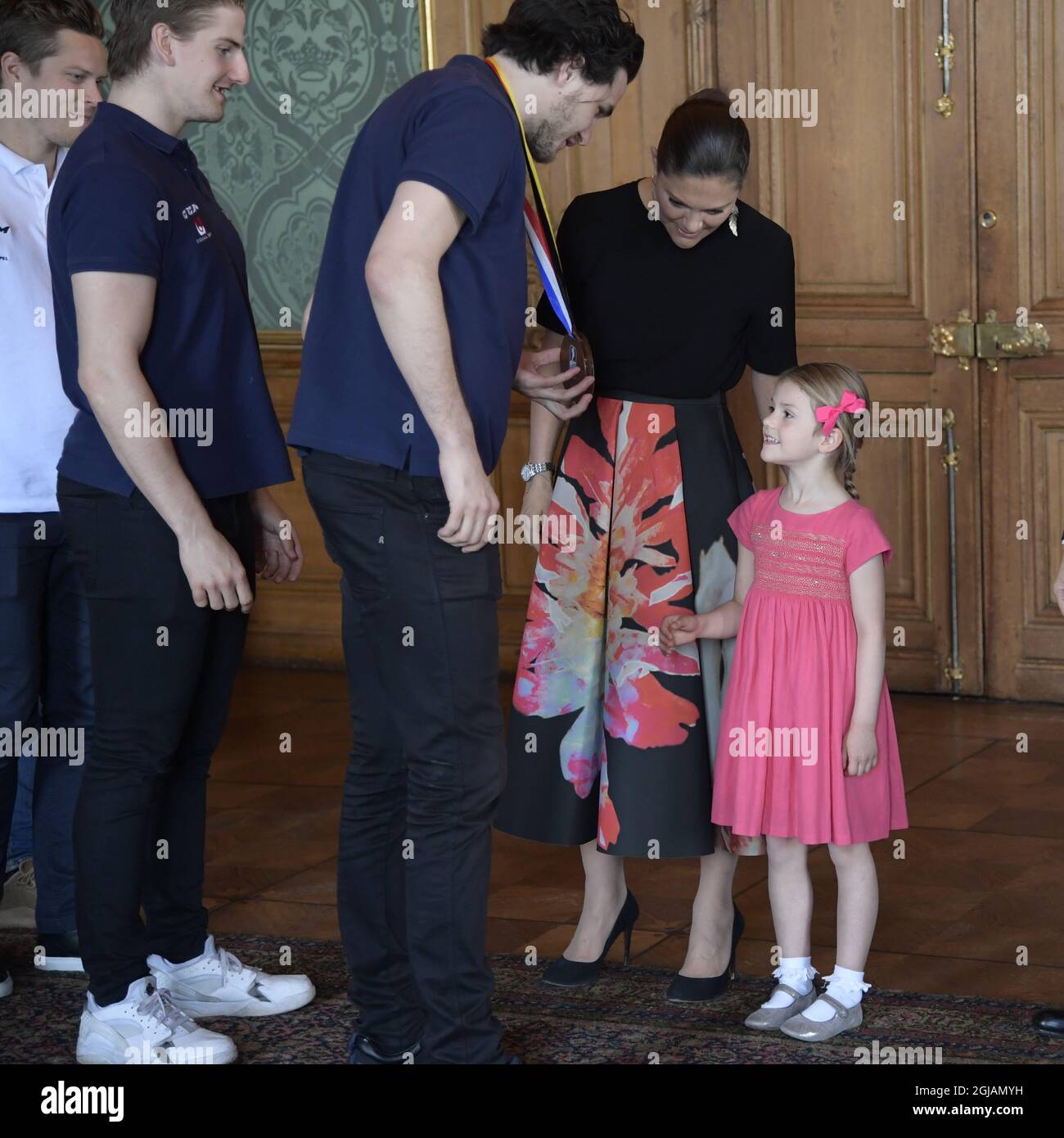 STOCKHOLM 2017-05-22 la princesse Victoria, la princesse Estelle, le prince Daniel, le prince Oskar et le prince Carl Philip ont rencontré l'équipe nationale suédoise de hockey sur glace au Palais royal de Stockholm, en Suède. La Suède a battu le Canada à la finale du dimanche des Championnats du monde de hockey sur glace en Allemagne. Foto: Anders Wiklund / TT / Kod 10040 Banque D'Images