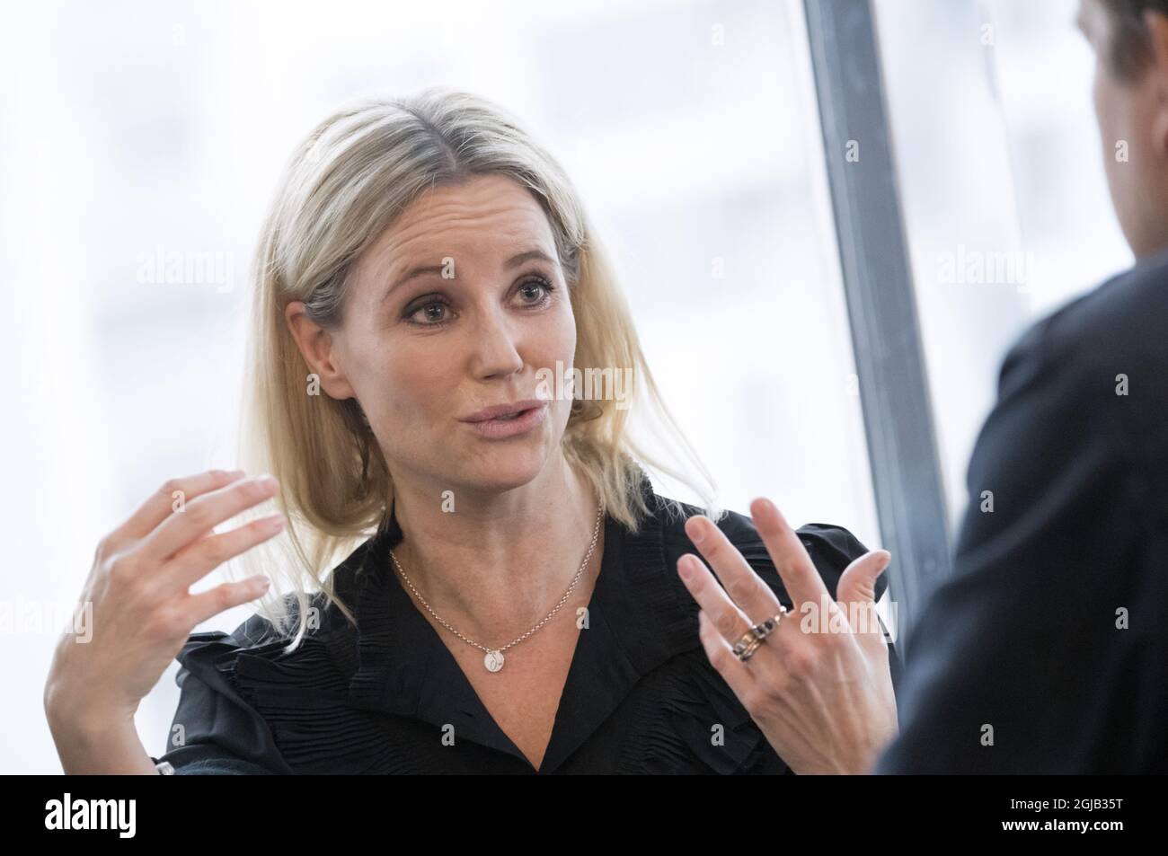 COPENHAGUE 2017-12-06 l'actrice Sofia Helin est vue lors d'une réunion de presse avant le début de la quatrième saison de la série TV danoise-suédoise 'Bron 4' (le Pont) à Copenhague. Danemark, mercredi. Foto: Johan Nilsson / TT / Kod 50090 Banque D'Images