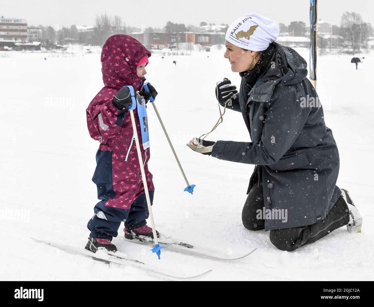 KALIX 2019-03-20 la princesse Victoria a fait du ski de fond sur la rivière Kalix lors de sa promenade dans la province de Norrbotten, en Suède, le mercredi 20 mars 2019. La princesse Crown a également remis une médaille au finisseur Kerstin, 3, de la course junior de Vasaloppet. Photo: Pontus Lundahl / TT / code 10050 Banque D'Images