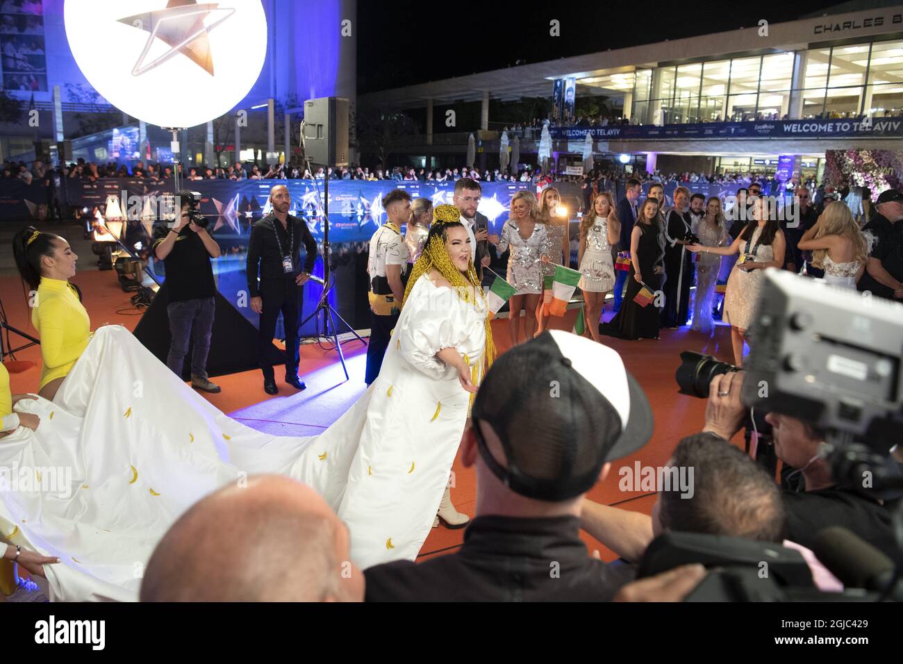 TEL AVIV 20190512 le gagnant des dernières années 'Netta' arrive à la cérémonie d'ouverture de l'Eurovision 2019 à tel Aviv, Israelon le 12 mai 2019 Foto Henrik Montgomery / TT Kod 10060 Banque D'Images