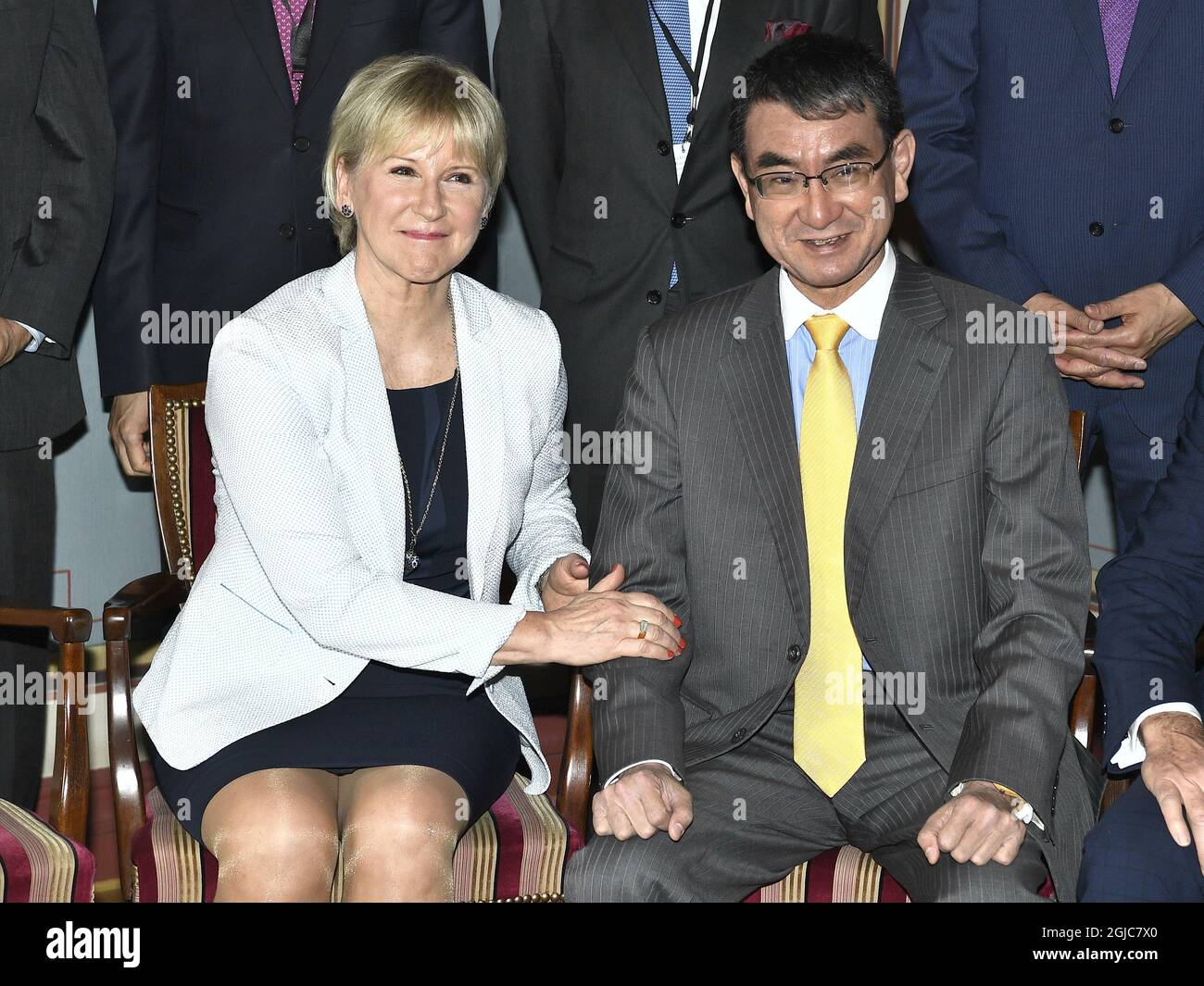 Stockholm 2019-06-11 Margot Wallstrom och Japans utrikesminister Taro Kono sous tisdagens internationella ministermote i Stockholm om nedrustning och icke-spyridningsfordraget (NPT). Foto: Claudio Bresciani / TT Kod: 10090 Banque D'Images