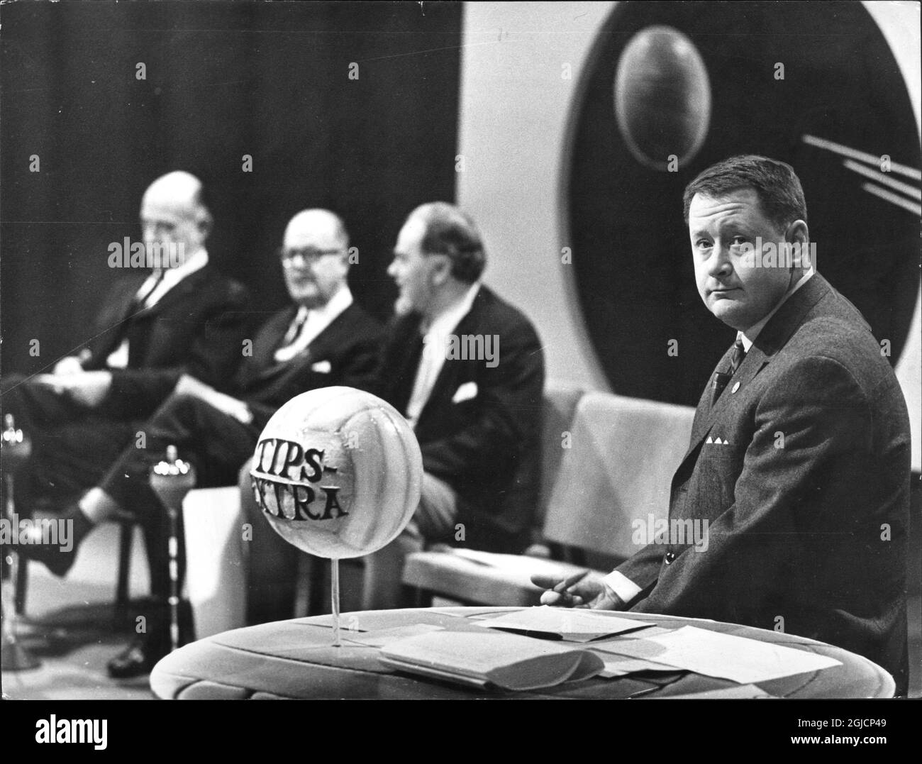 Lars-Gunnar Björklund hôte de l'émission télévisée 'Tipsextra' 1969-01-01 Banque D'Images