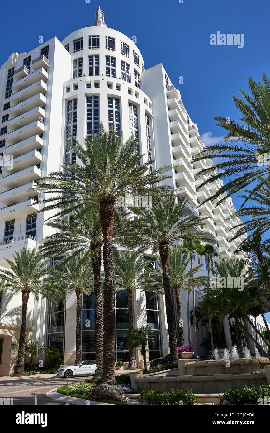 États-Unis, Floride, Miami, Miami Beach. Loews Hotel sur Collins Ave. Le quartier art déco de Miami Beach est la plus grande collection d'architecture art déco Banque D'Images