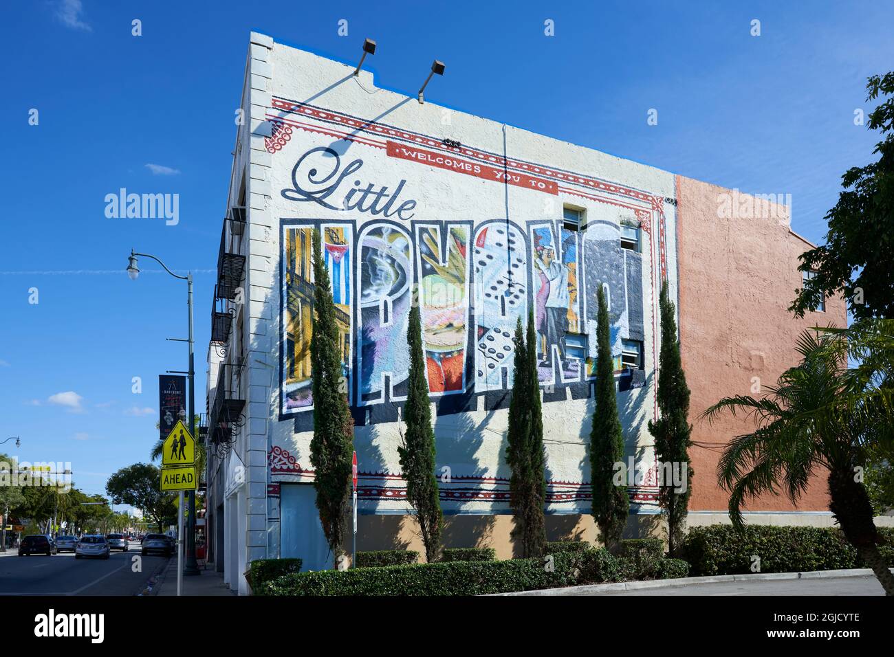 États-Unis, Floride, Miami, Little Havana. Little Havana est un quartier de Miami connu pour la culture, la nourriture et les cigares cubains. Signe de bienvenue sur la co Banque D'Images