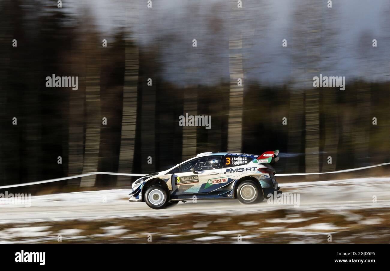 Teemu Suninen en Finlande et le copilote Jarmo Lehtinen dans leur Ford Fiesta WRC sur la septième scène du Rally Sweden, deuxième tour du Championnat du monde de rallye FIA à Torsby, Suède, le 15 février 2020. Photo: Micke Fransson / TT / code 61460 Banque D'Images