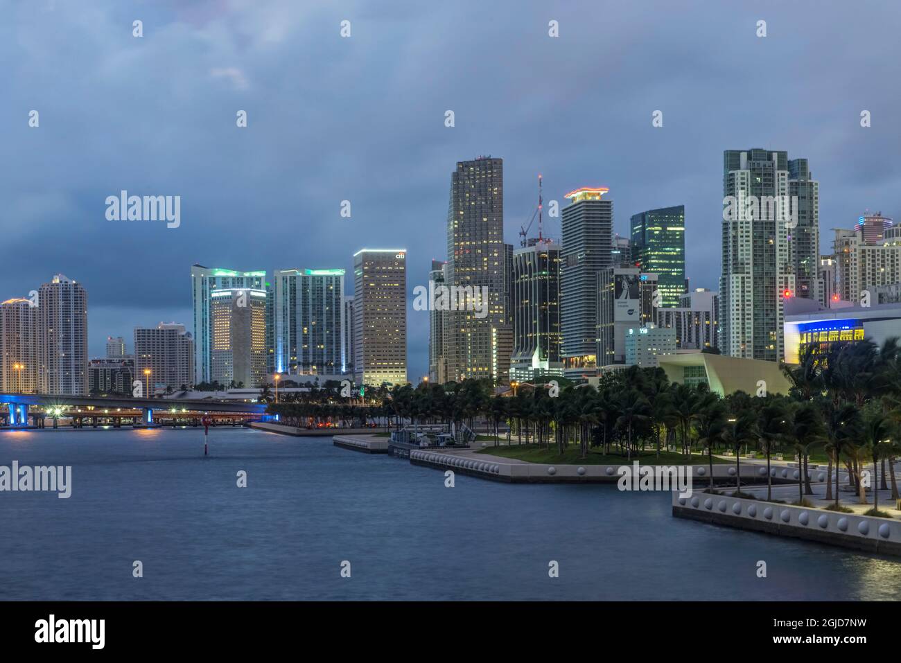 États-Unis, Floride, Miami. Horizon du centre-ville à l'aube. Banque D'Images