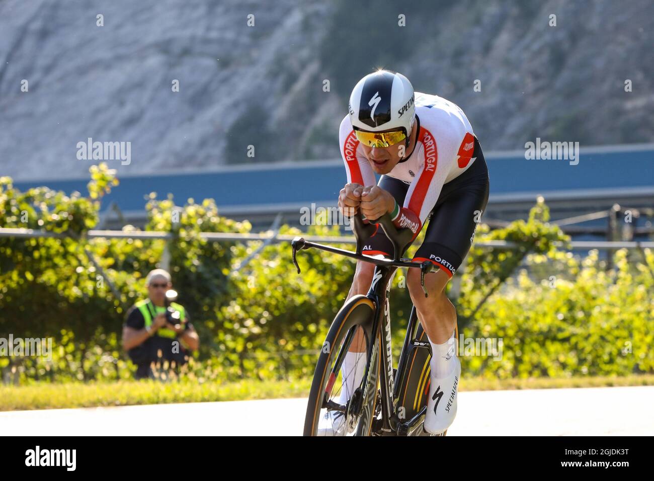 Trento, Italie. 09e septembre 2021. João ALMEIDA (por) pendant les Championnats d'Europe de route de l'UEC - Elite Men Individual Time Trial, Street Cycling in Trento, Italie, septembre 09 2021 crédit: Independent photo Agency/Alay Live News Banque D'Images