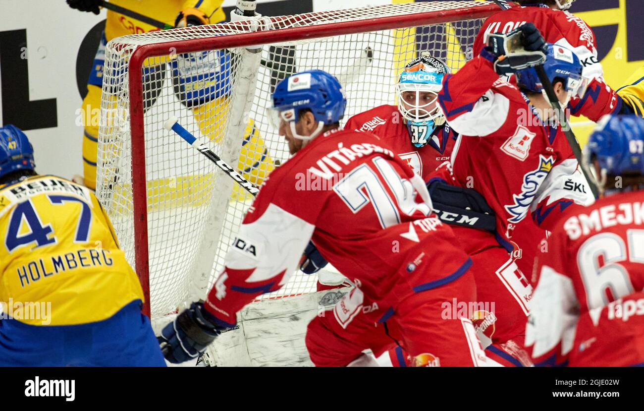 Le gardien de but Patrik Bartosak (C) de la République tchèque en action lors du match de hockey sur glace entre la République tchèque et la Suède à Malmo Arena le 11 février 2021. Photo: Andreas Hillergren / TT / code 10600 Banque D'Images