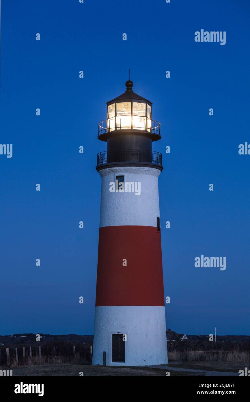 États-Unis, Massachusetts, Nantucket Island. Sankaty, phare de Sankaty Head à l'aube. Banque D'Images