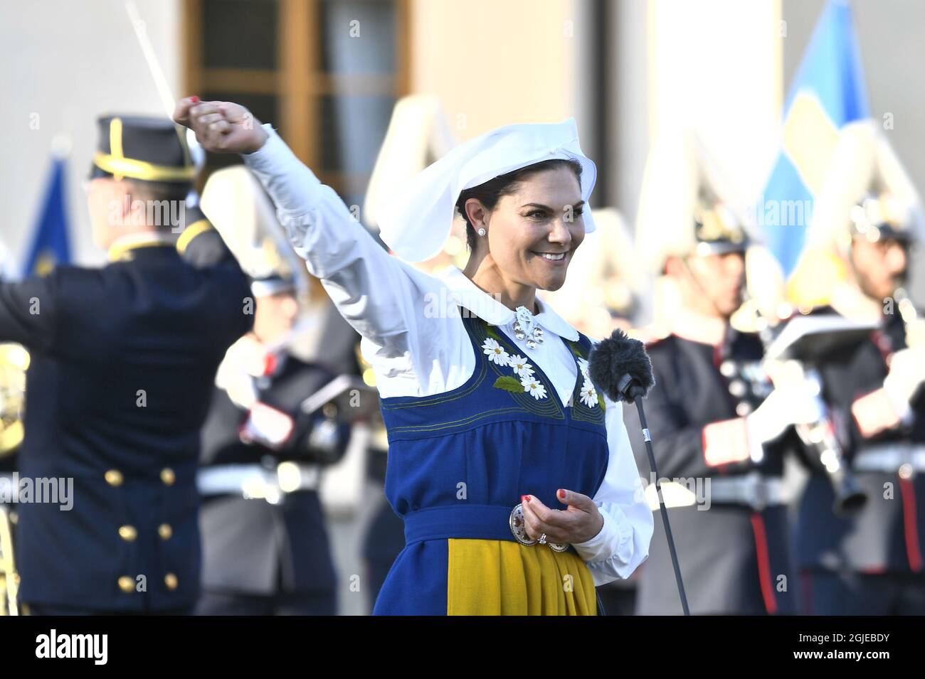 STOCKHOLM 20210606 Crown Princess Victoria participe aux célébrations traditionnelles de la Journée nationale au musée à porte ouverte Skansen Tin Stockholm. Photo: Claudio Bresciani / TT / Kod 10090 Banque D'Images