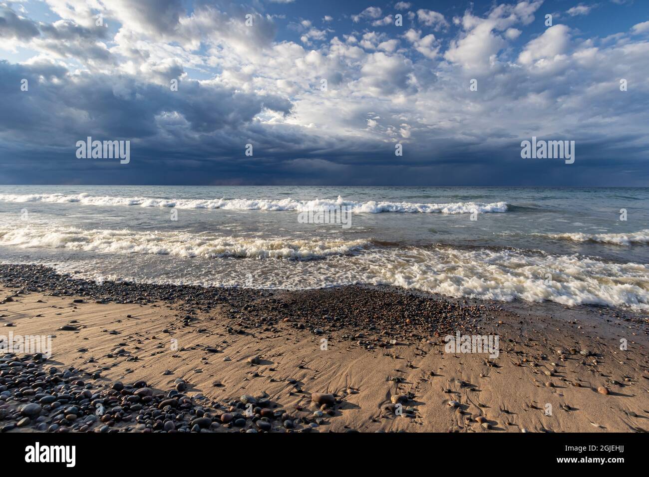 Michigan, péninsule supérieure, rive du lac supérieur à l'approche d'une tempête. Banque D'Images