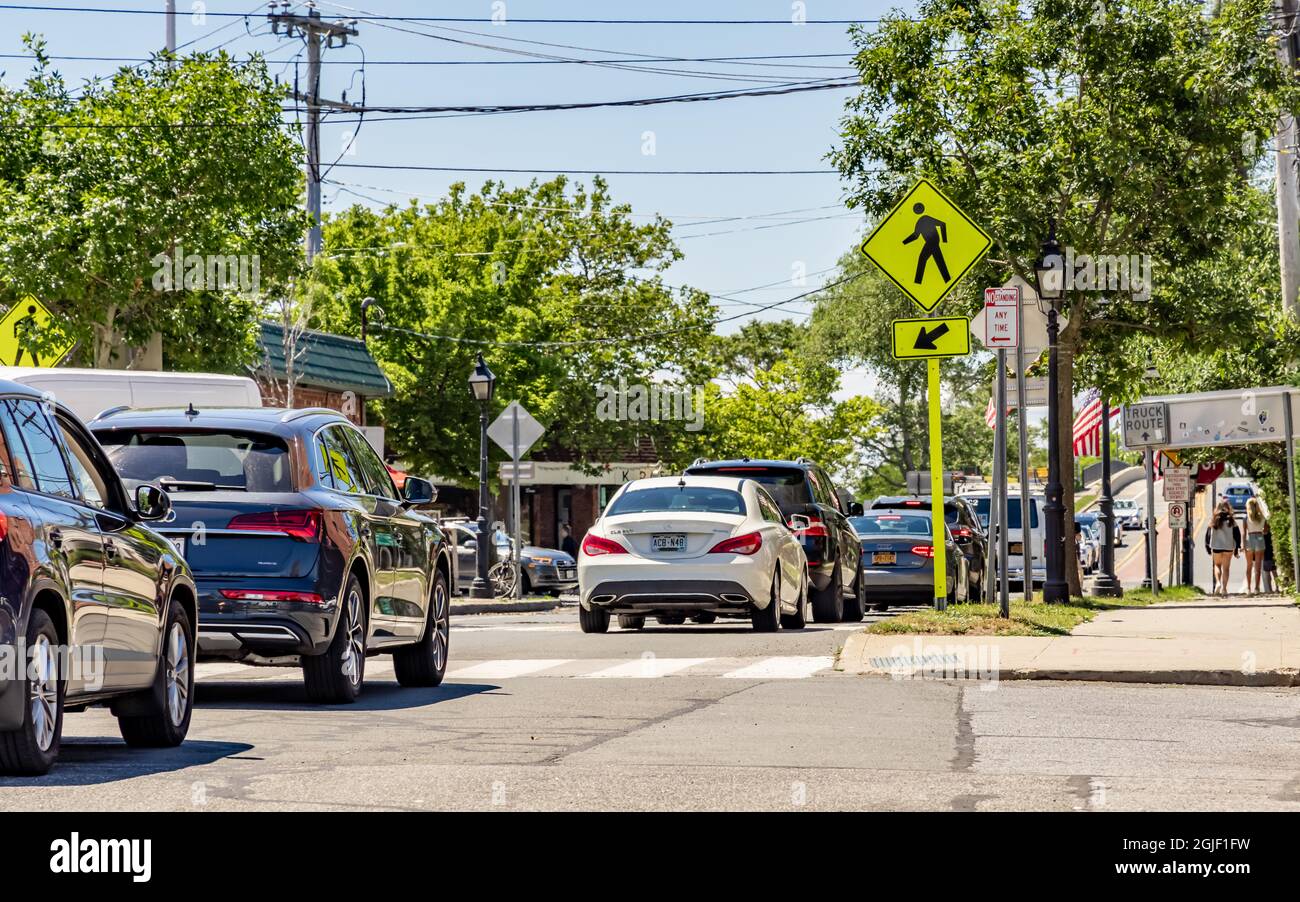 Trafic d'été à Sag Harbor, NY Banque D'Images