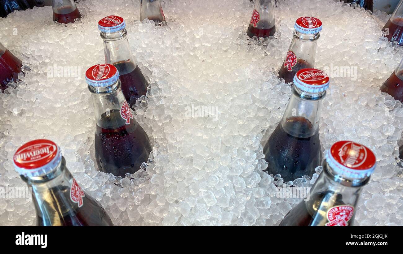 Orlando Fl Usa 10 19 Decembre Une Corbeille De Boisson Fraiche Au Cheerwine Dans Un Restaurant Pdq A Orlando Floride Le Cheerwine Est Un Parfum De Cerise Photo Stock Alamy Orlando Fl Usa 10 19 Decembre Une Corbeille De Boisson Fraiche Au Cheerwine Dans Un Restaurant Pdq A Orlando Floride Le Cheerwine Est Un Parfum De Cerise Photo Stock Alamy
