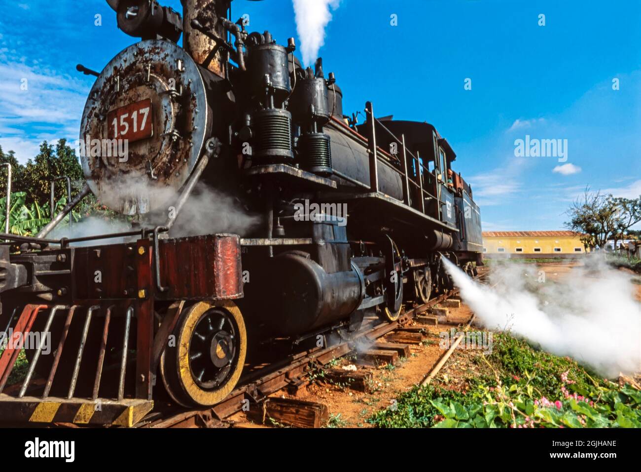 Locomotive à vapeur sur les voies entre Tinidad et Valle de los Ingenios, Trinidad, Cuba Banque D'Images