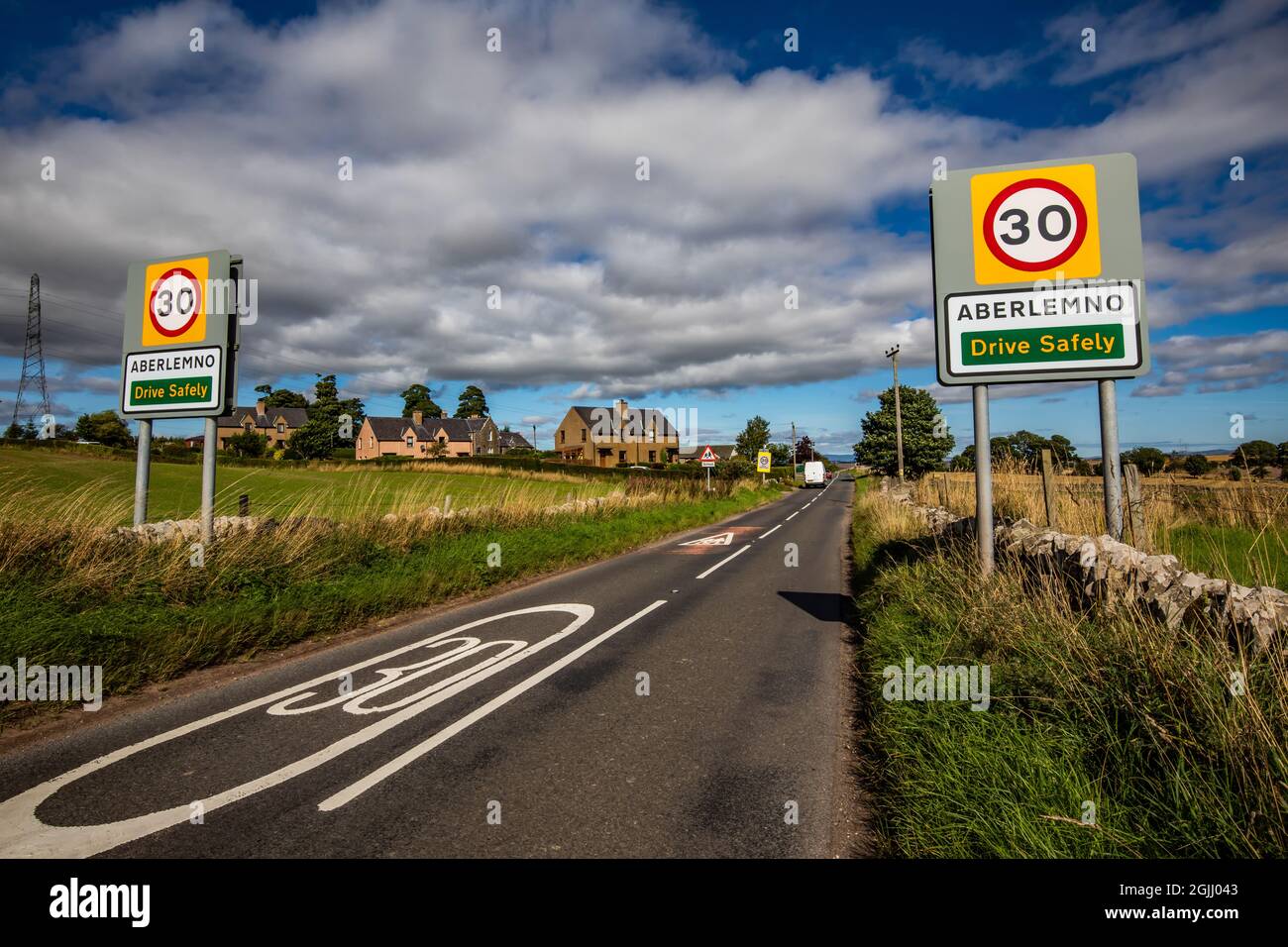 Le village d'Aberlemno, où vous pouvez voir les Aberlemno Standing Stones à Angus, en Écosse Banque D'Images