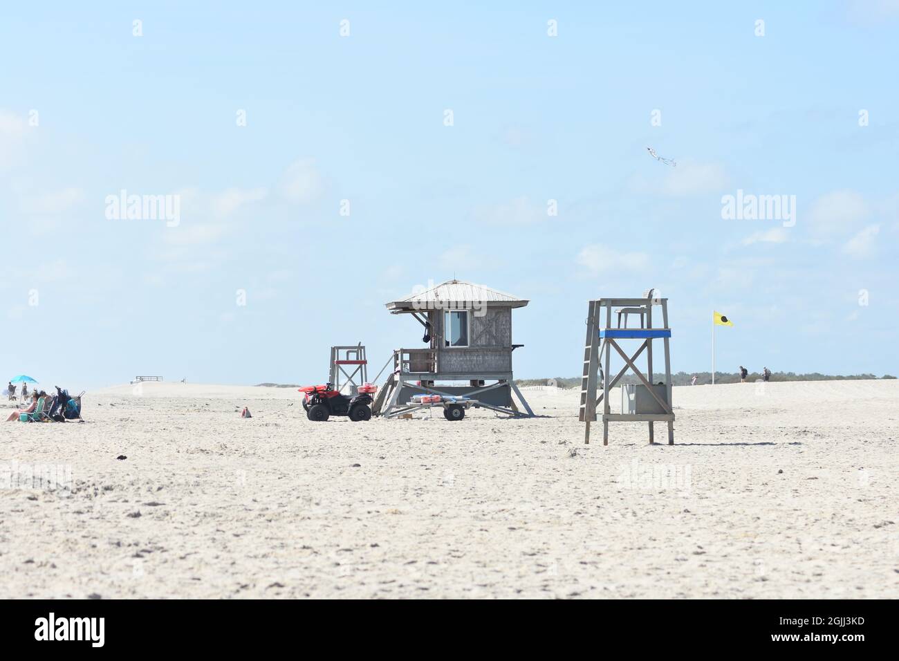 Station de garde de la vie sur la plage pendant les vacances d'été Banque D'Images