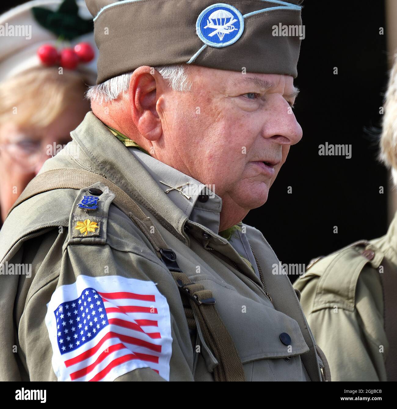 Les acteurs habillés comme soldats et anciens combattants américains de la Seconde Guerre mondiale. Banque D'Images