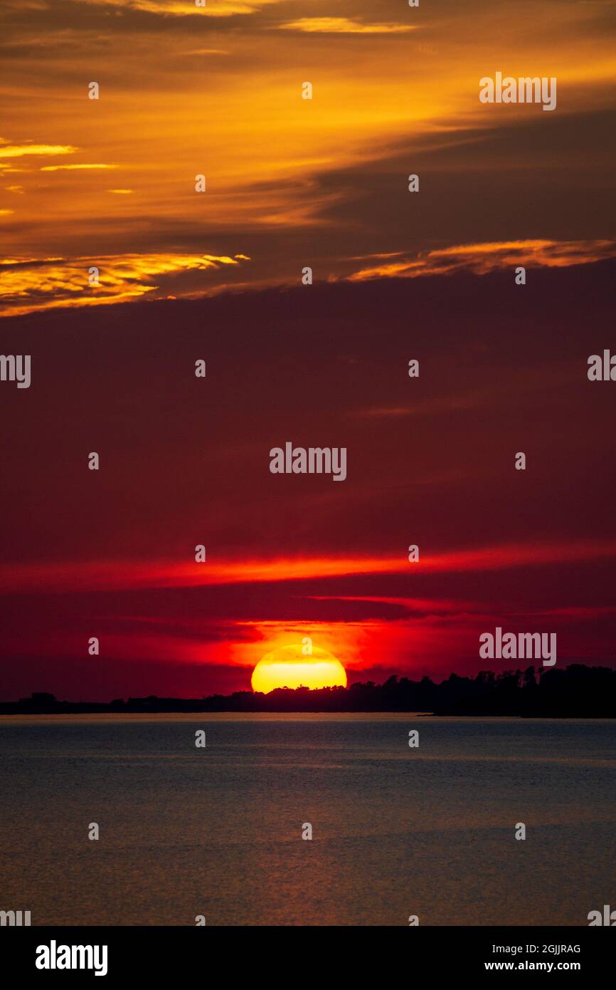 Coucher de soleil en automne sur Tralee Bay, comté de Kerry, Irlande Banque D'Images