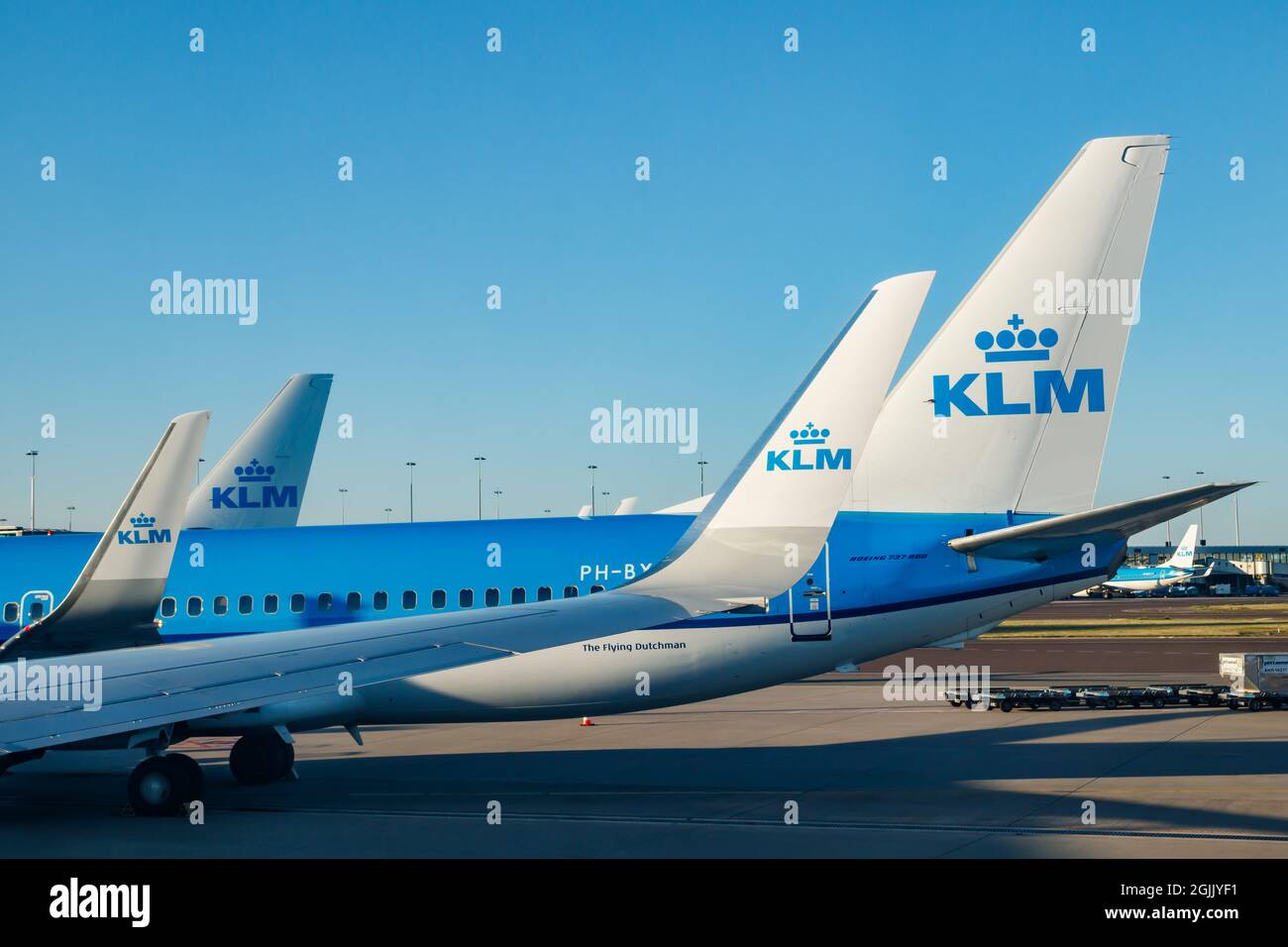 Amsterdam, pays-Bas - 17 juillet 2021 : KLM Plains à l'aéroport de Schiphol. Banque D'Images