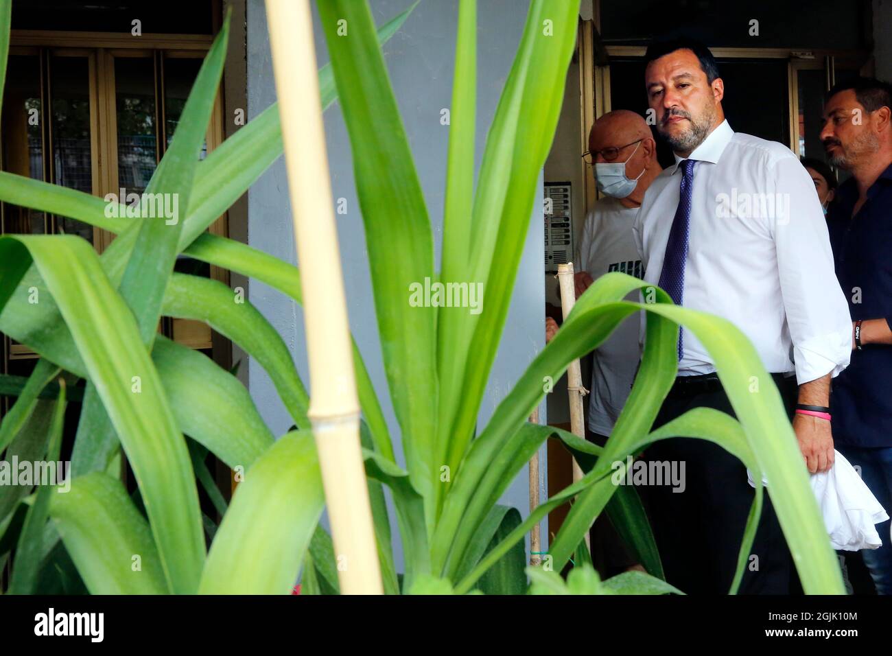 Rome, Italie. 10 septembre 2021. Le chef du parti de droite Lega Nord Matteo Salvini visite les maisons sociales de Bella Tor Monaca, l'un des quartiers les plus pauvres et les plus dégradés de Rome. Rome (Italie), 10 septembre 2021 photo Samantha Zucchi Insidefoto Credit: Insidefoto srl/Alay Live News Banque D'Images