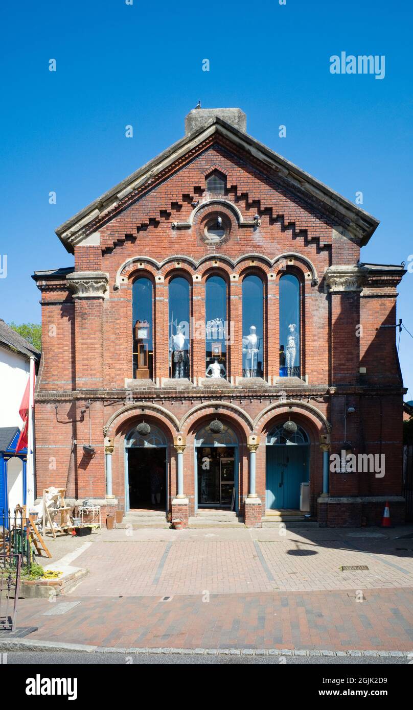 L'emporium d'antiquités du marché aux puces à Lewes, dans l'est du Sussex Banque D'Images