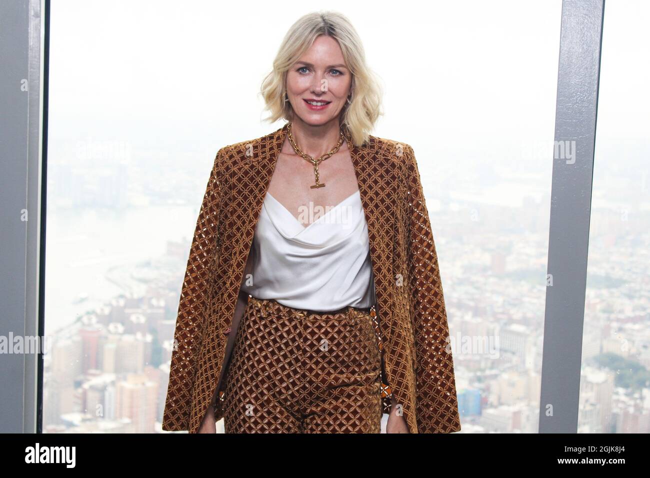 New York, États-Unis. 09e septembre 2021. MANHATTAN, NEW YORK CITY, NEW YORK, États-Unis - SEPTEMBRE 09 : l'actrice Naomi Watts pose à un événement de lancement de la New York Fashion week 2021 qui s'est tenu à l'Empire State Building le 9 septembre 2021 à Manhattan, New York, New York, États-Unis. (Photo de Jordan Hinton/image Press Agency) Credit: Image Press Agency/Alay Live News Banque D'Images