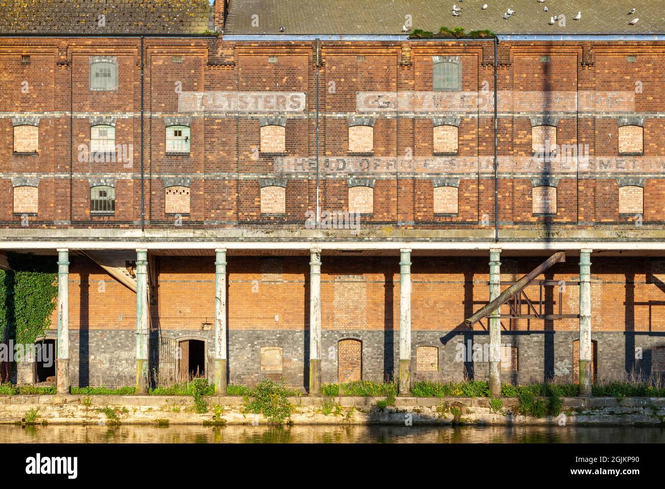 Downing's Malthouses, Bakers Quay, canal Sharpness, Gloucester docks Royaume-Uni Banque D'Images
