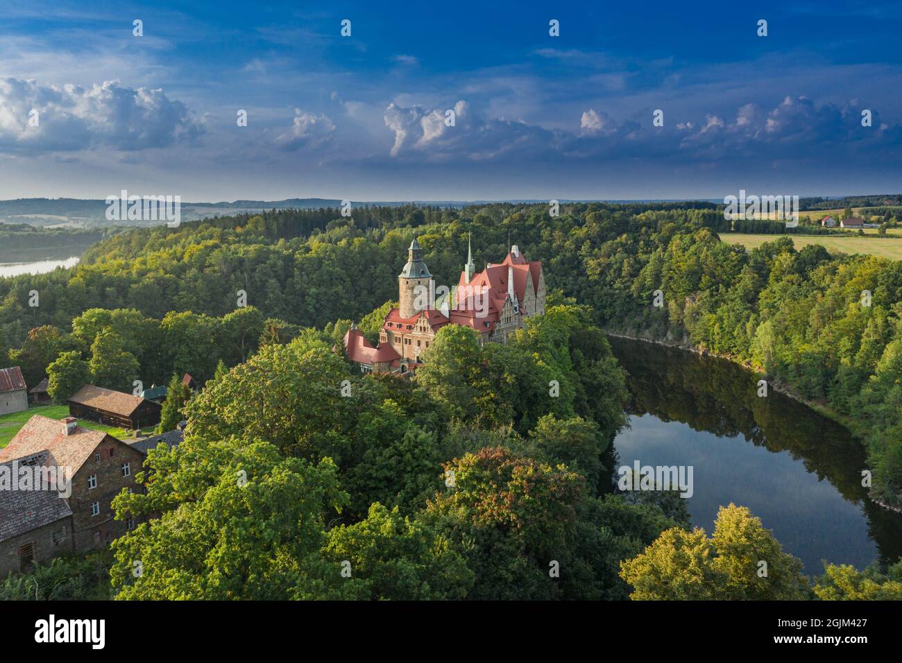 Château de Czocha. Pologne occidentale. Vue depuis le drone. Banque D'Images