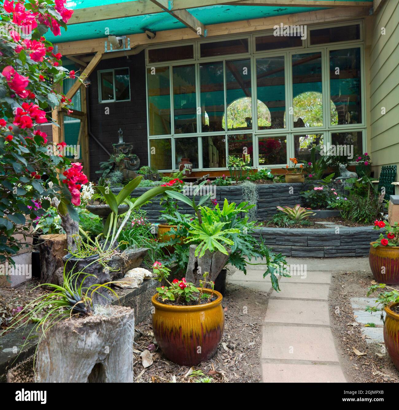 Jardin et chemin Banque D'Images