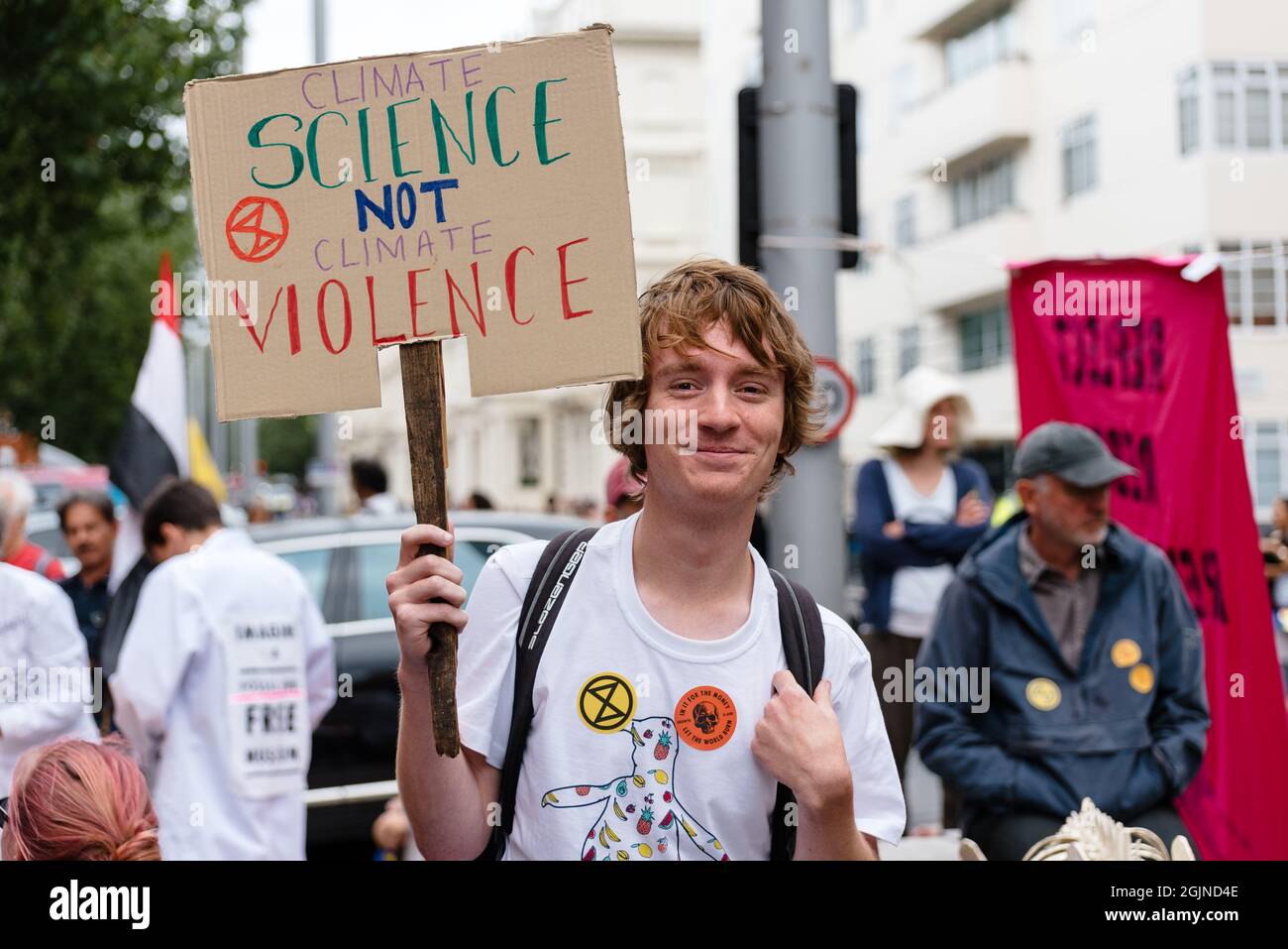 Londres, Royaume-Uni. 29 août 2021. Extinction Rebellion scientifiques proximité à l'extérieur du Musée des Sciences de Londres Banque D'Images