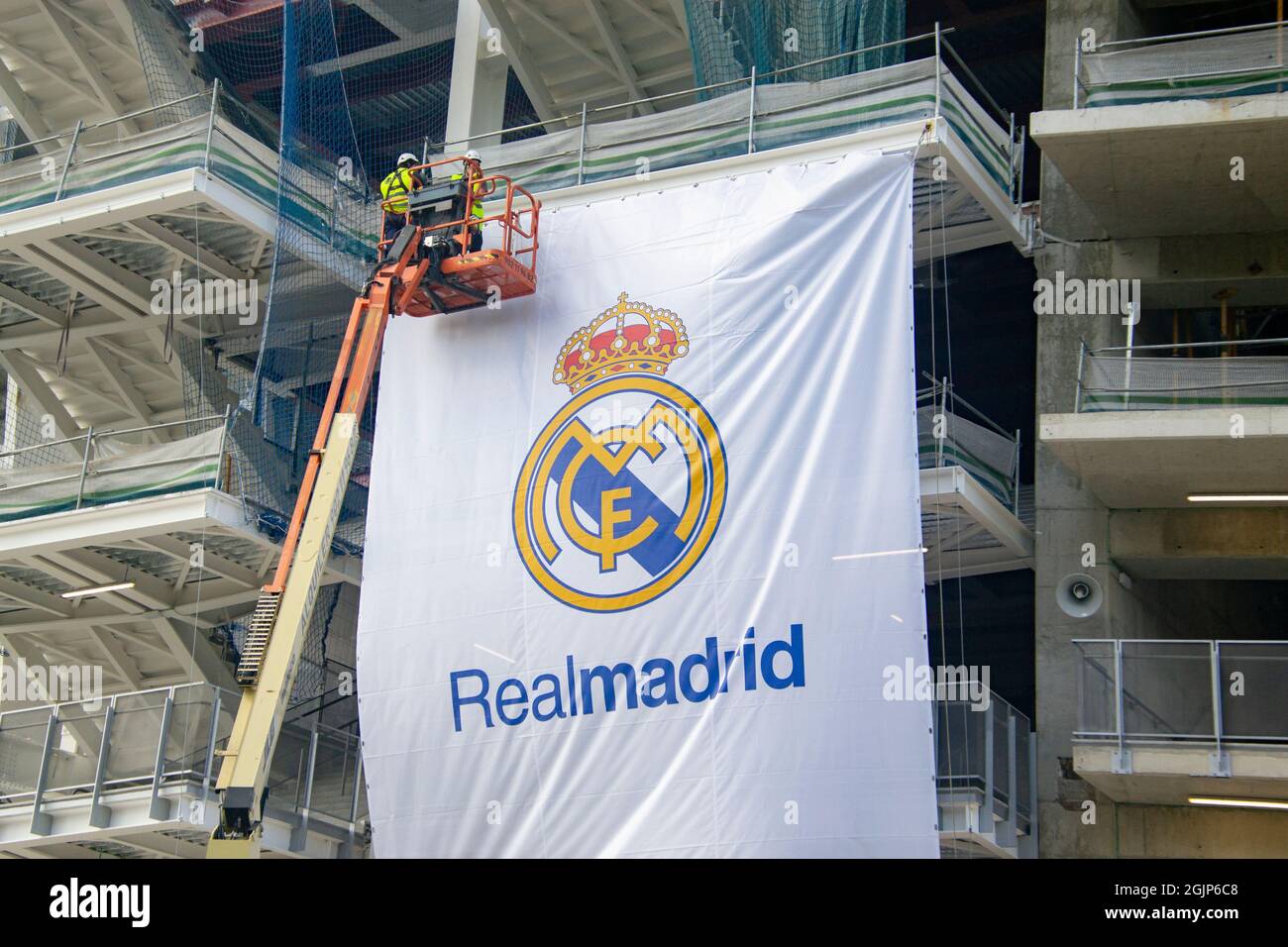 MADRID, ESPAGNE - 10 SEPTEMBRE 2021. Stade Santiago Bernabeu dans sa réforme pour avoir un nouveau stade, en Espagne. Terrain de football du Real Madrid C.F. Europe. Banque D'Images