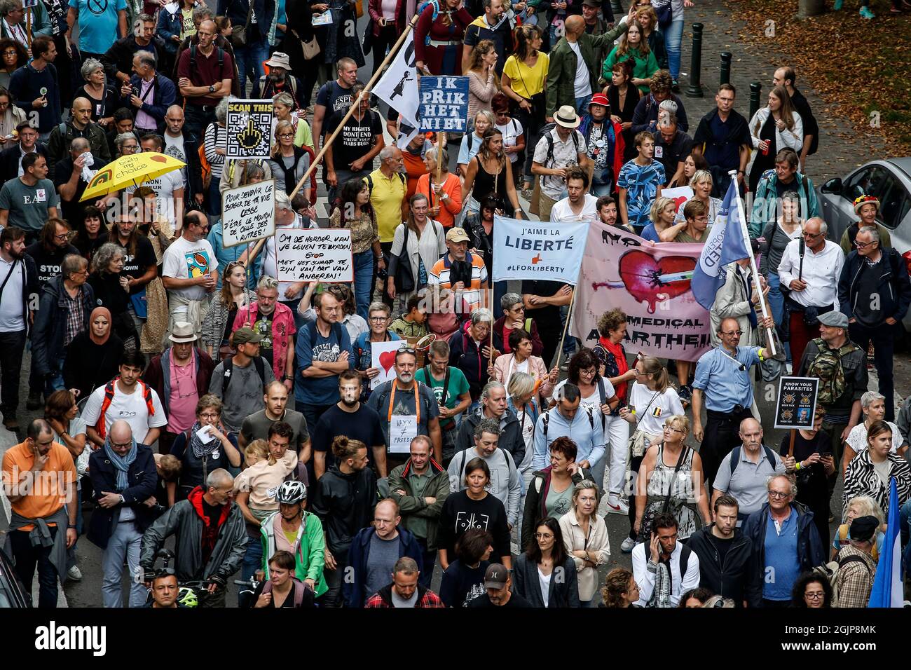 Bruxelles, Belgique.11 septembre 2021.Belgique, Bruxelles, 2021/09/11.Démonstration contre le billet Covid Safe.À partir du 1er octobre 2021, le passe sanitaire devrait devenir obligatoire dans la région de Bruxelles-capitale.Il peut être nécessaire dans le secteur de Horeca et d'avoir accès à des événements publics, des boîtes de nuit et des hôpitaux.Le gouvernement devrait approuver la mesure d'ici la semaine prochaine.(Credit image: © Valeria Mongelli/ZUMA Press Wire) Banque D'Images