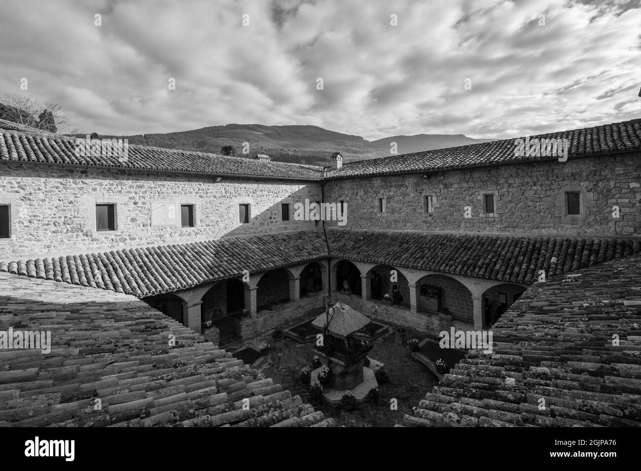 Assise, église de San Damiano. L'église de San Damiano, est l'endroit où Saint Clare est mort et où Saint François a trouvé la conversion. Banque D'Images