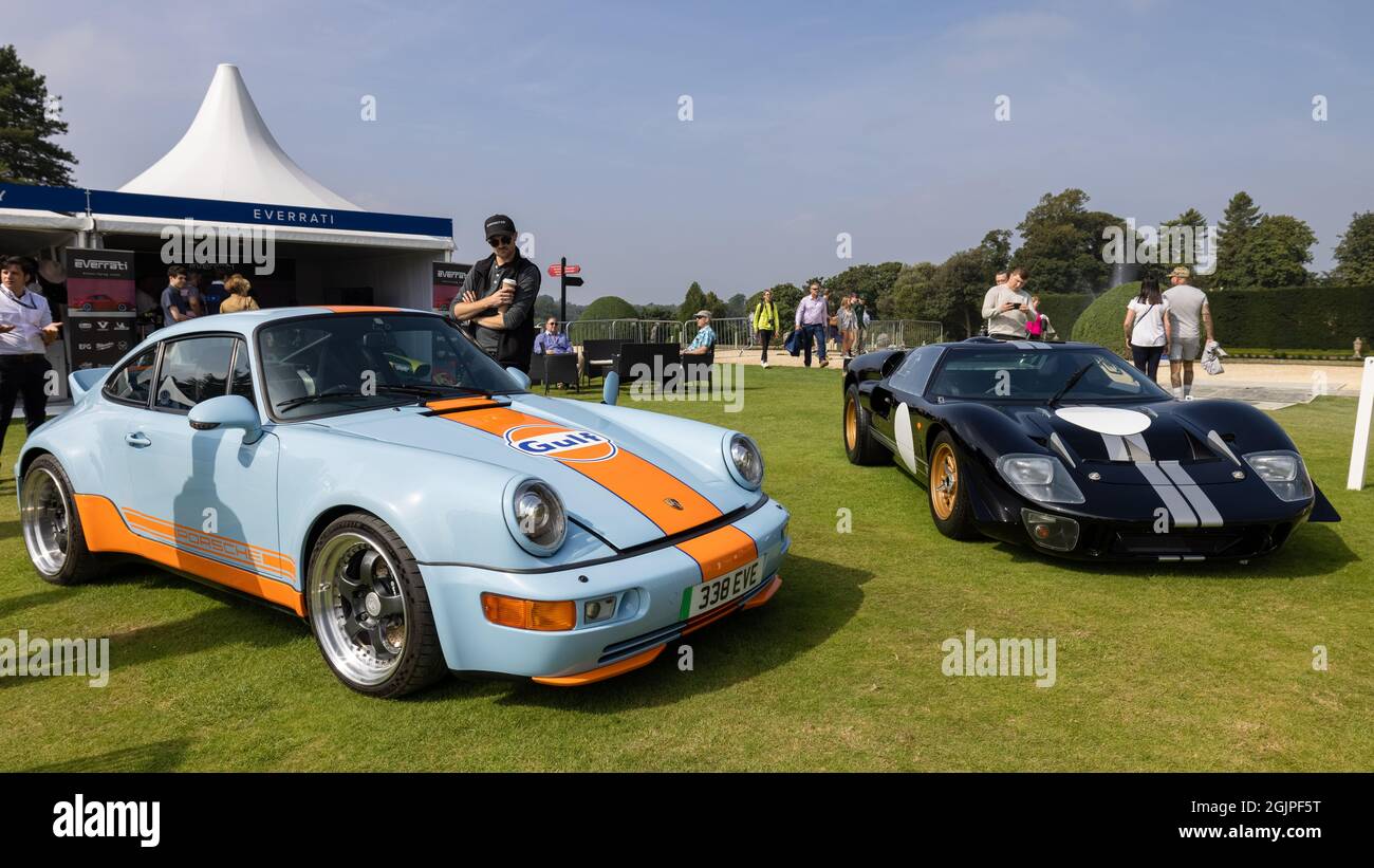 La Porsche 911 coupé et GT40 électrique Everrati sont exposés au Concours d'élégance qui s'est tenu au Palais de Blenheim le dimanche 5 septembre 2021 Banque D'Images