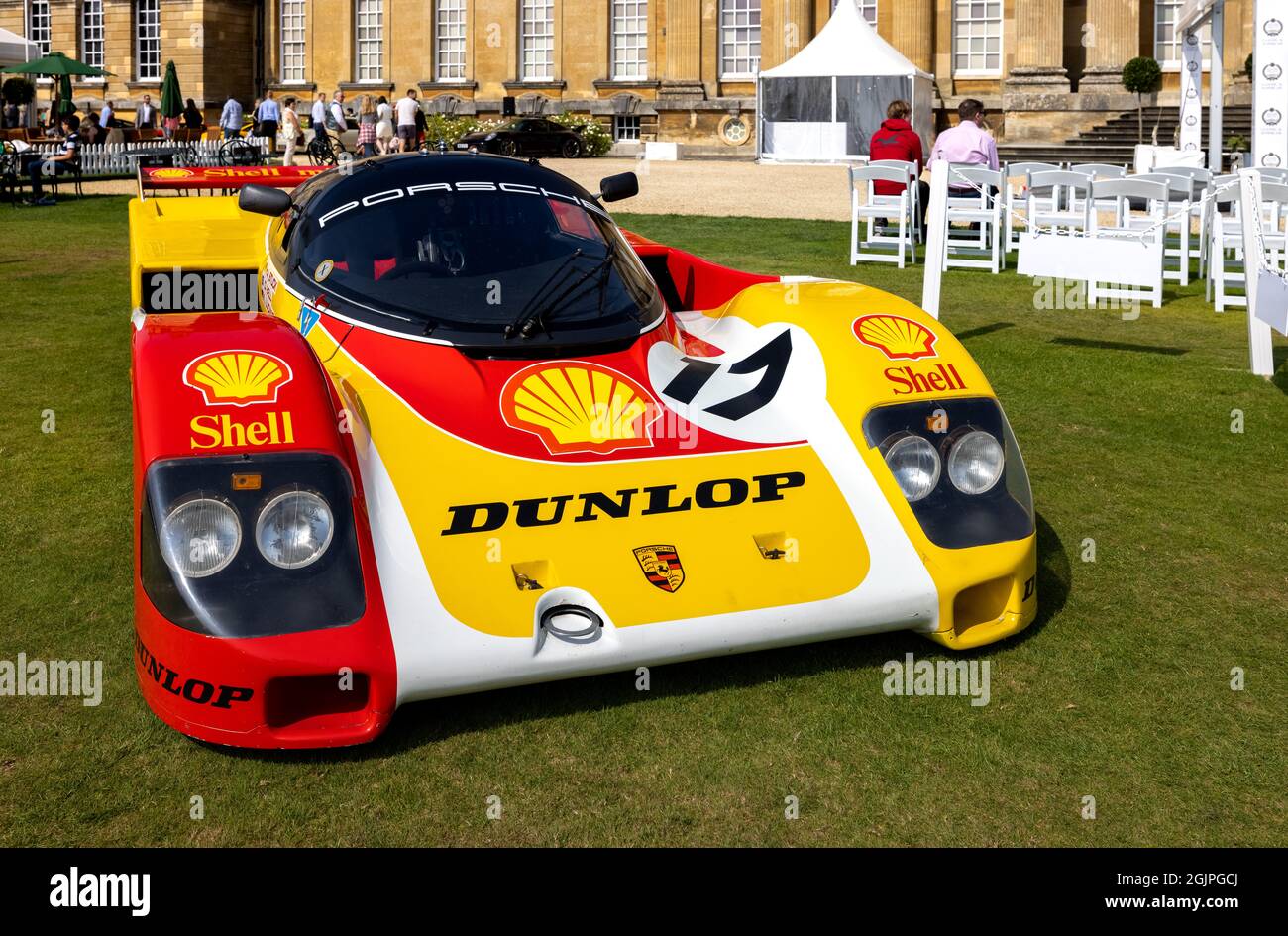 Porsche 962C #17 au Concours d’élégance tenu au Palais de Blenheim le 5 septembre 2021 Banque D'Images