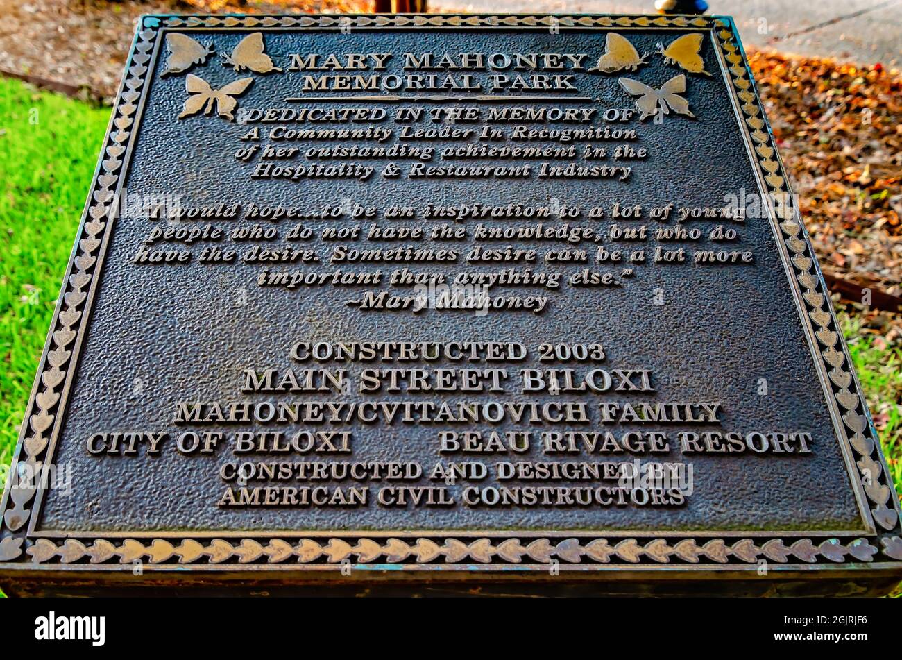 Une plaque désigne une section de la rue Magnolia comme étant le Mary Mahoney Memorial Park, le 5 septembre 2021, à Biloxi, Mississippi. Banque D'Images