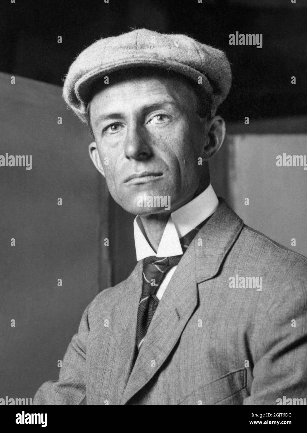 Wilbur Wright (1867-1912), co-développeur avec son frère, Orville, du premier avion à succès au monde. Photo : 1908. Banque D'Images